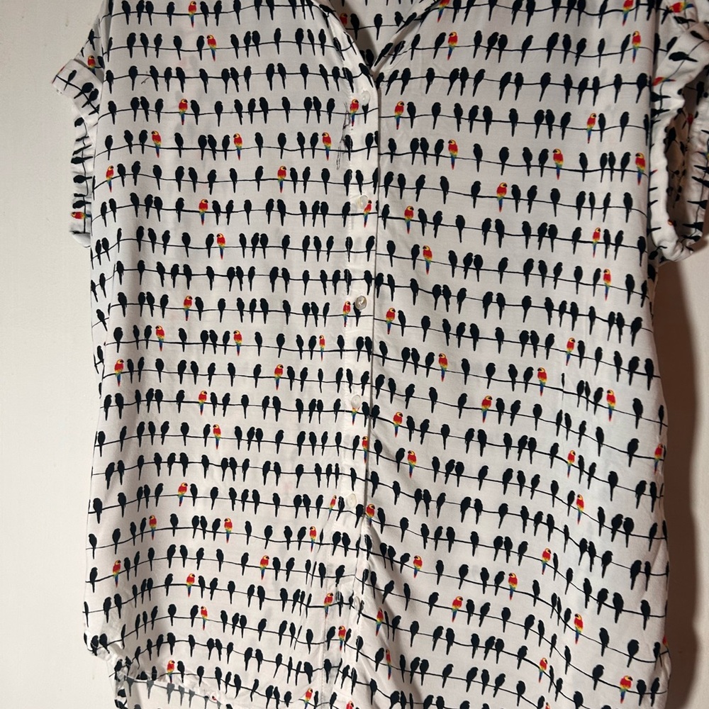 Jane & Delancey Medium Birds on Wire Preppy Top